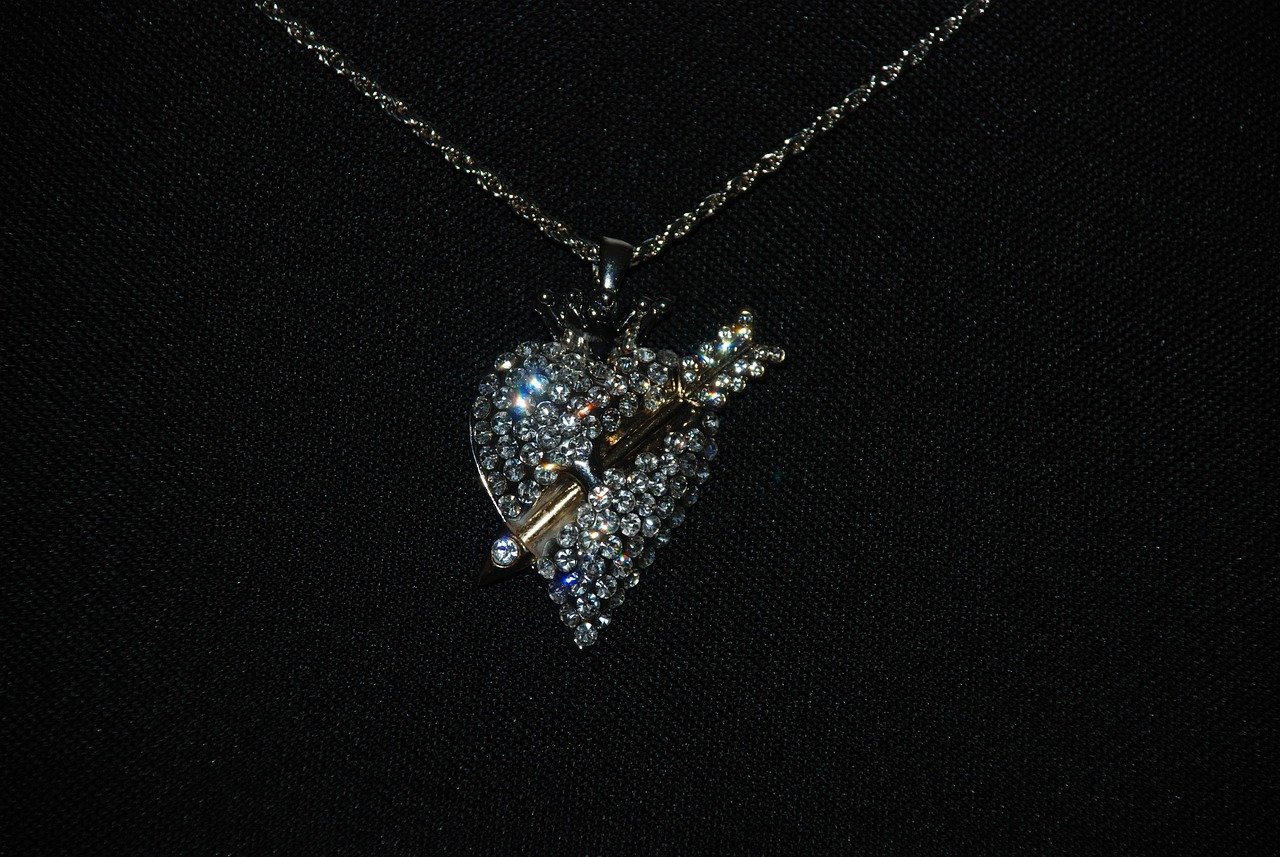 pendant, necklace, heart, jewelry, diamonds, chain, accessory, gift, diamond, silver, gem, jewellery, love, wealth, expensive, elegant, gemstone, luxury, locket, black love, black heart, black gift, black diamond, black jewelry, pendant, necklace, necklace, diamonds, locket, locket, locket, locket, locket, black diamond
